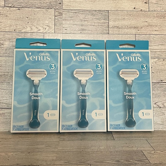Gillette Venus Razors - Picture 1 of 1